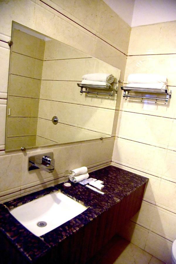 Hotel Ds Inn Amritsar Exterior foto