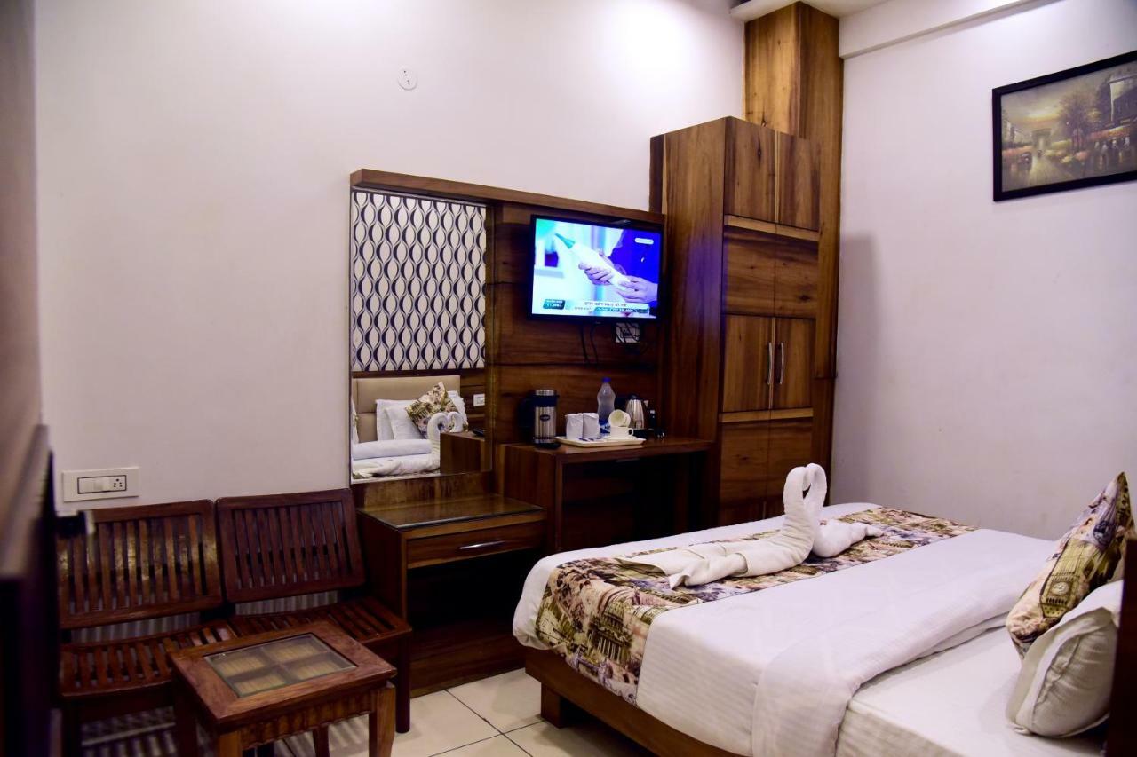 Hotel Ds Inn Amritsar Exterior foto